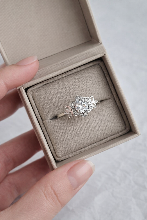 Meridia Flower Memorial  Ring with Ashes, hair or fur.
