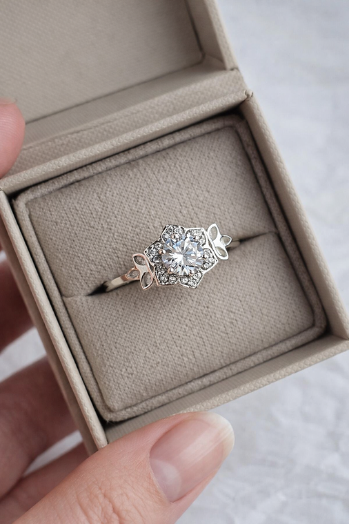 Meridia Flower Memorial  Ring with Ashes, hair or fur.