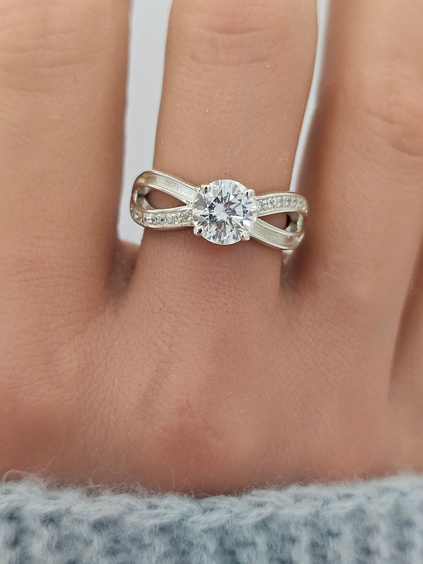 Vega Ring - 925 Silver Memorial Ring w/ Inclusions