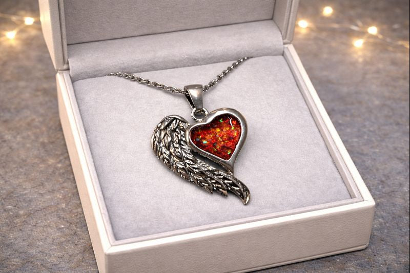 Feather Heart Memorial Pendant - Necklace with ashes / hair / fur