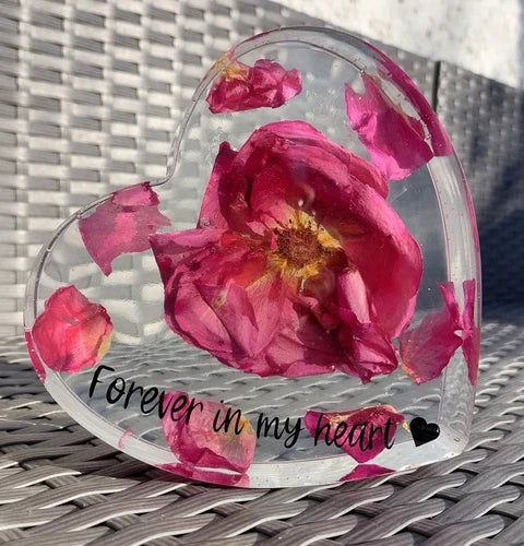 15cm Freestanding Heart - Flower Preservation | Starshine Memorials